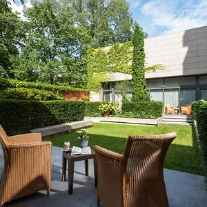 Aquino 3*, Berlin Tyskland